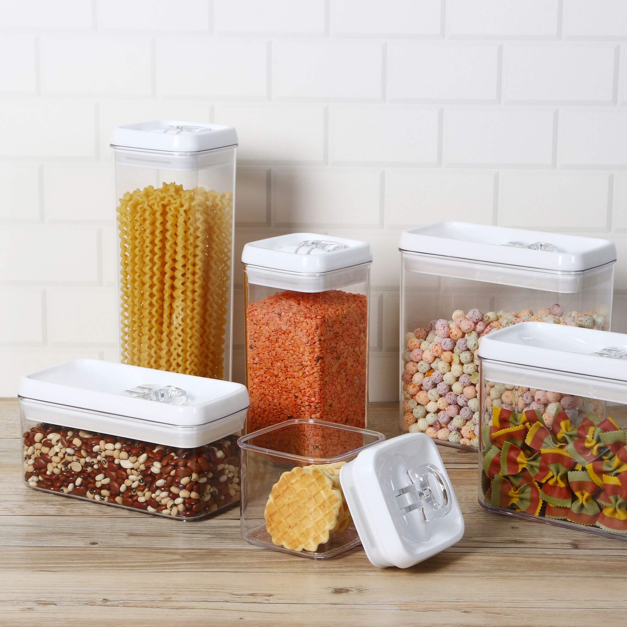 Felli Flip Tite kitchen containers with pasta and other kitchen staples inside